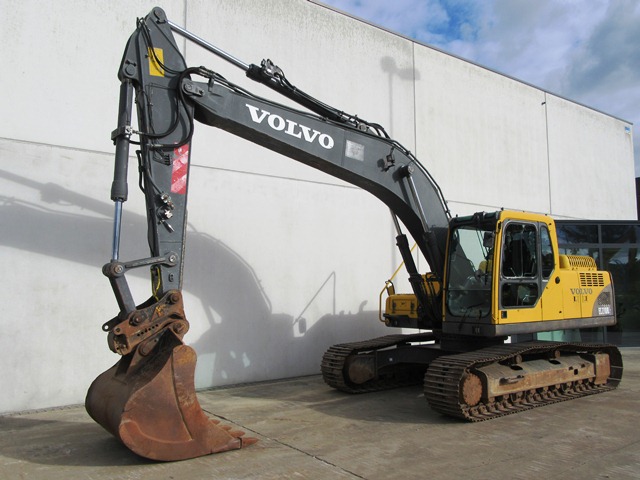 2003 Volvo EC210BLC